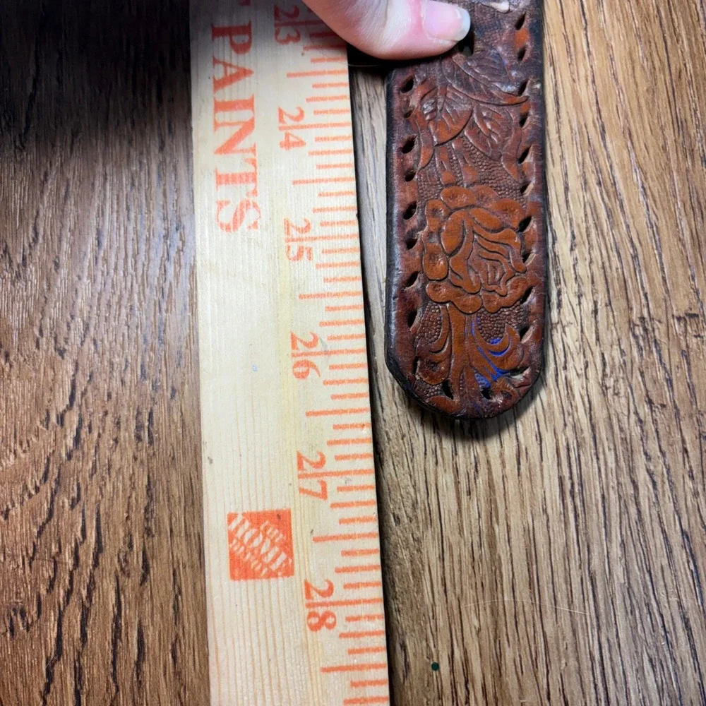 VTG 1985 High Mesa Texas Bronze Buckle Tooled Engraved Leather Kids Belt Floral